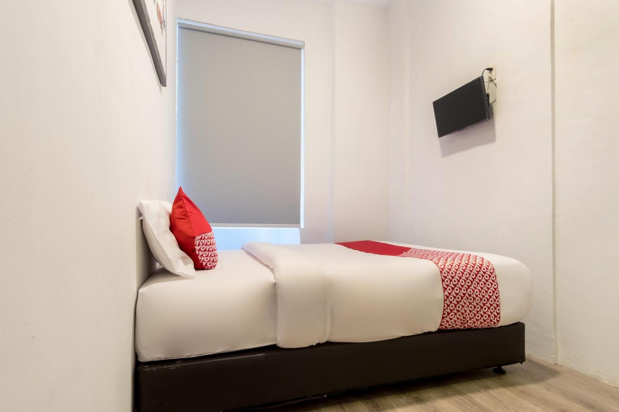 Hotel O Metropolitan Homestay Near Komplek Asia Megamas Medan Exterior foto